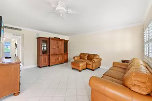 129 Waterford F, Delray Beach, FL 33446 - Photo 6