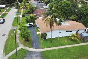 6801 NW 24th Pl, Sunrise, FL 33313 - Photo 2