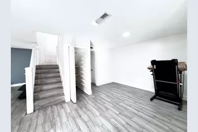 295 Woodland Road, Palm Springs, FL 33461 - Photo 8