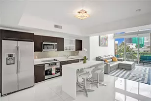 90 SW 3rd St, Miami, FL 33130 - Photo 2