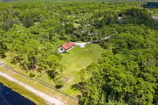 1835 Stallion Dr, Loxahatchee, FL 33470 - Photo 16