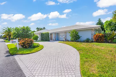 8945 SE Harbor Island Way, Hobe Sound, FL 33455 - Photo 1