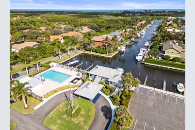 8945 SE Harbor Island Way, Hobe Sound, FL 33455 - Photo 18