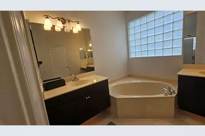 9269 Vercelli Street, Lake Worth, FL 33467 - Photo 20