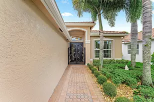 11025 Carmelcove Cir, Boynton Beach, FL 33473 - Photo 4