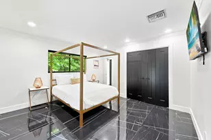 2457 NE 27th Terrace, Fort Lauderdale, FL 33305 - Photo 12