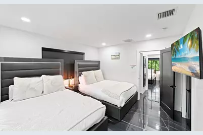 2457 NE 27th Terrace, Fort Lauderdale, FL 33305 - Photo 18