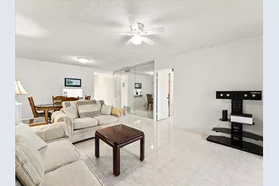 341 A Covered Bridge Boulevard, Lake Worth, FL 33467 - Photo 4