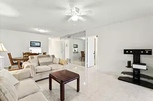 341 A Covered Bridge Blvd, Lake Worth, FL 33467 - Photo 4