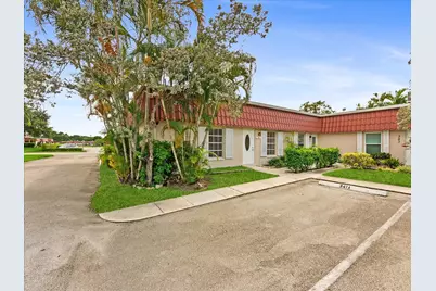 341 A Covered Bridge Boulevard, Lake Worth, FL 33467 - Photo 2