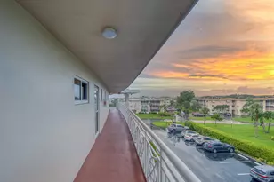 2728 Garden Dr N, Lake Worth, FL 33461 - Photo 10