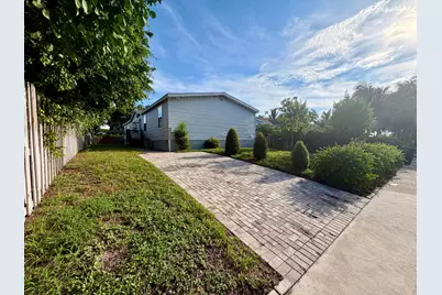 755 Ridgewood Drive, West Palm Beach, FL 33405 - Photo 1