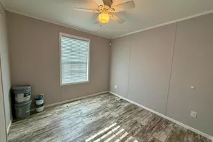 755 Ridgewood Dr, West Palm Beach, FL 33405 - Photo 14