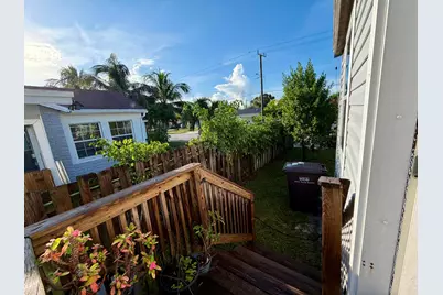 755 Ridgewood Drive, West Palm Beach, FL 33405 - Photo 2