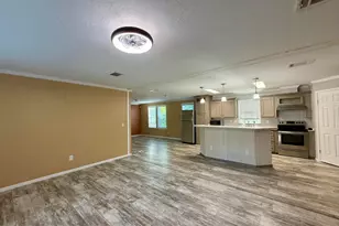 755 Ridgewood Dr, West Palm Beach, FL 33405 - Photo 6