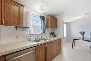 407 NE 9th Ave, Okeechobee, FL 34972 - Photo 8