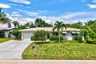469 NE 35th St, Boca Raton, FL 33431 - Photo 1