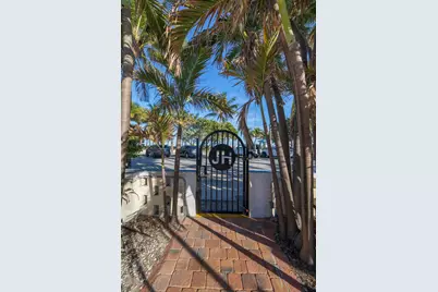 305 N Pompano Beach Boulevard #PH05, Pompano Beach, FL 33062 - Photo 26