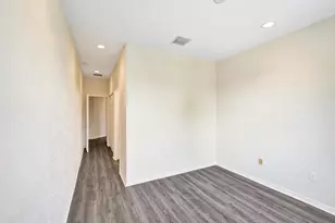 852 NW 9th St, Hallandale Beach, FL 33009 - Photo 46