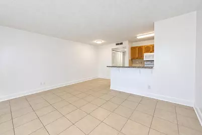 1604 Meadows Circle W, Boynton Beach, FL 33436 - Photo 6