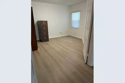 16323 SW 6th Street, Pembroke Pines, FL 33027 - Photo 10