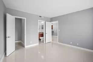 3250 NE 28th St, Fort Lauderdale, FL 33308 - Photo 12