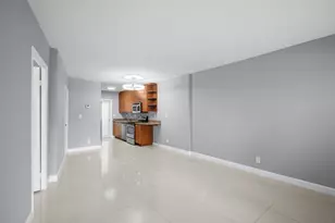 3250 NE 28th St, Fort Lauderdale, FL 33308 - Photo 6