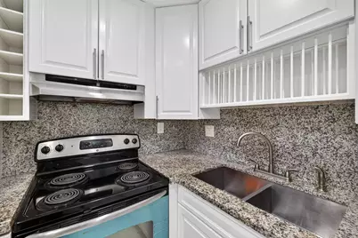 3040 NE 16th Avenue #110, Oakland Park, FL 33334 - Photo 14