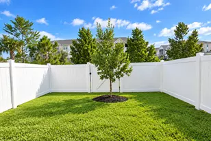 321 SE Crossoak Ln, Port Saint Lucie, FL 34984 - Photo 10