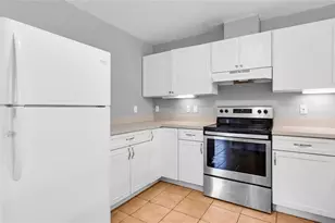 330 Avondale Dr, Pompano Beach, FL 33060 - Photo 14