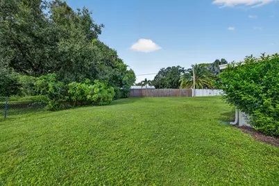 1425 SE Minorca Avenue, Port Saint Lucie, FL 34952 - Photo 36