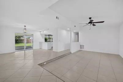 1425 SE Minorca Avenue, Port Saint Lucie, FL 34952 - Photo 4