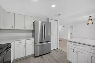 1425 SE Minorca Ave, Port Saint Lucie, FL 34952 - Photo 14