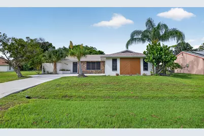 1425 SE Minorca Avenue, Port Saint Lucie, FL 34952 - Photo 2