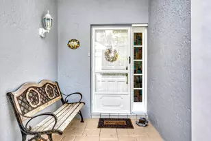 24 Admirals Ct, Palm Beach Gardens, FL 33418 - Photo 8