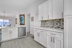 24 Admirals Ct, Palm Beach Gardens, FL 33418 - Photo 16