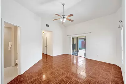 11330 SW 8th Place, Pembroke Pines, FL 33025 - Photo 16