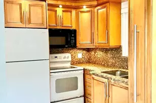 112 Newton Rd, West Park, FL 33023 - Photo 4