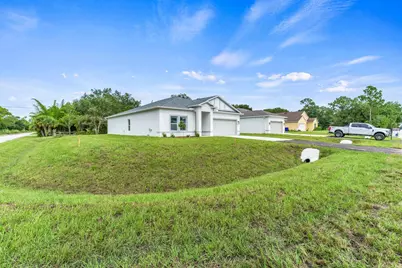 8115 104th Avenue, Vero Beach, FL 32967 - Photo 6
