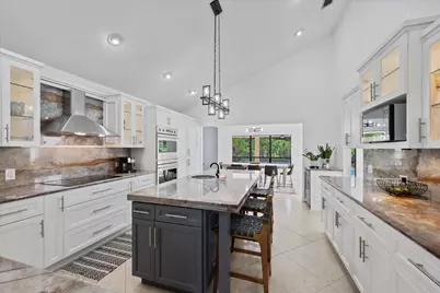 12638 Quercus Lane, Wellington, FL 33414 - Photo 10