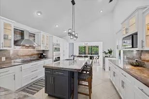 12638 Quercus Ln, Wellington, FL 33414 - Photo 10