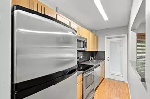 2110 NE 39th St, Fort Lauderdale, FL 33308 - Photo 8