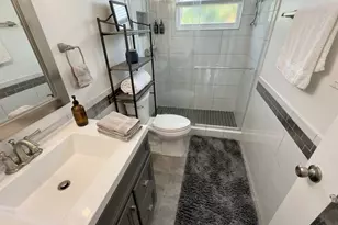 2555 NE 11th St, Fort Lauderdale, FL 33304 - Photo 6
