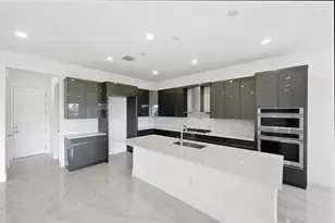 7707 Laurel Park Dr, Lake Worth, FL 33449 - Photo 2