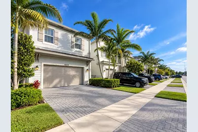 4924 NW 48th Terrace, Tamarac, FL 33319 - Photo 2