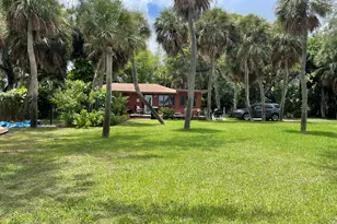 806 S Lakeside Dr, Lake Worth Beach, FL 33460 - Photo 2