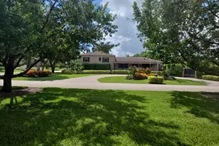 850 Via Cabana Dr, Boca Raton, FL 33432 - Photo 1