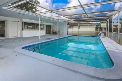 5017 Roosevelt Street, Hollywood, FL 33021 - Photo 6