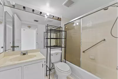 10634 W Clairmont Circle, Tamarac, FL 33321 - Photo 26
