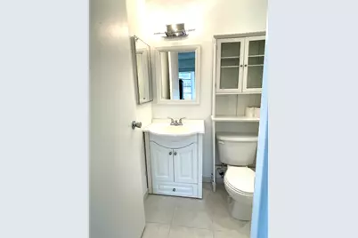 114 Valencia E, Delray Beach, FL 33446 - Photo 8
